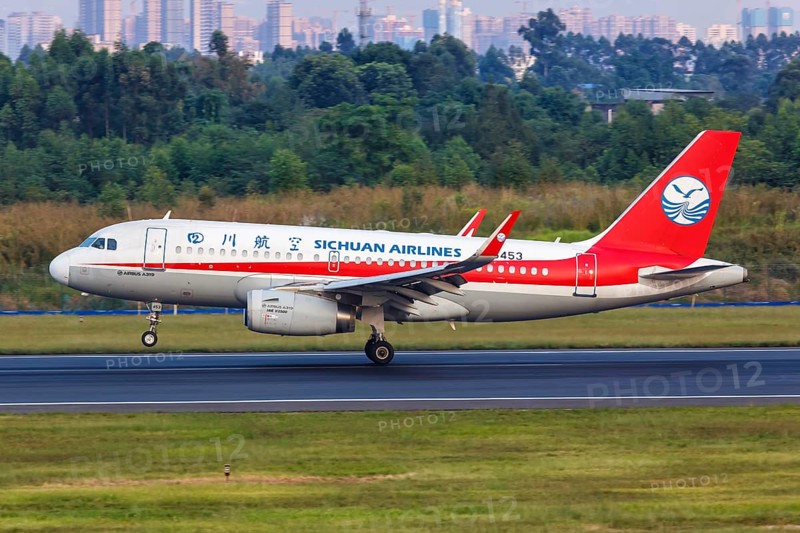 An Airbus A319 aircraft of Sichuan Airlines with registration number B-6453 at Chengdu airport