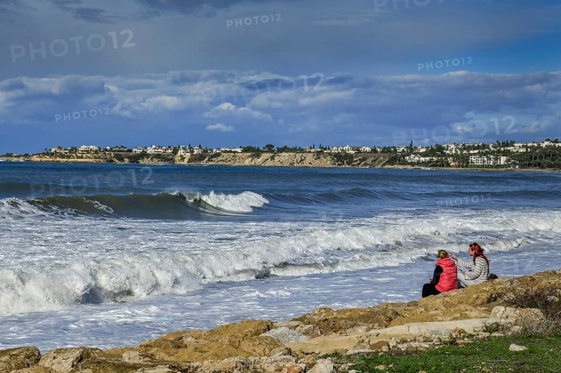 Sea waves