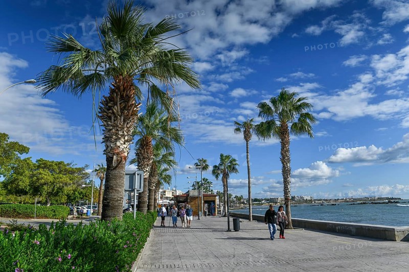 Shore promenade