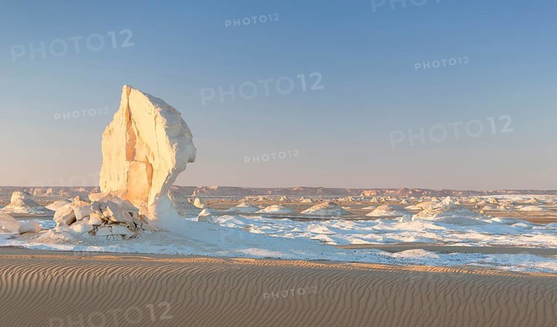View over the white desert at dusk