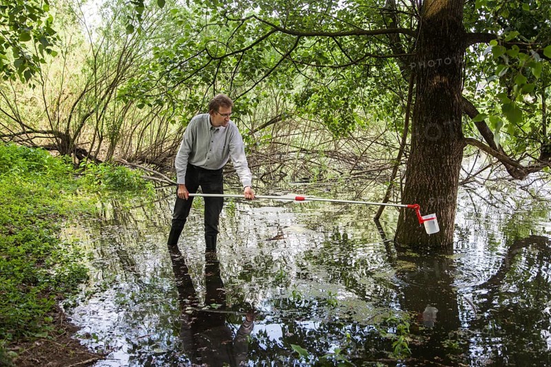 Collection of water samples by Prof. Dr. Jens Boenigk