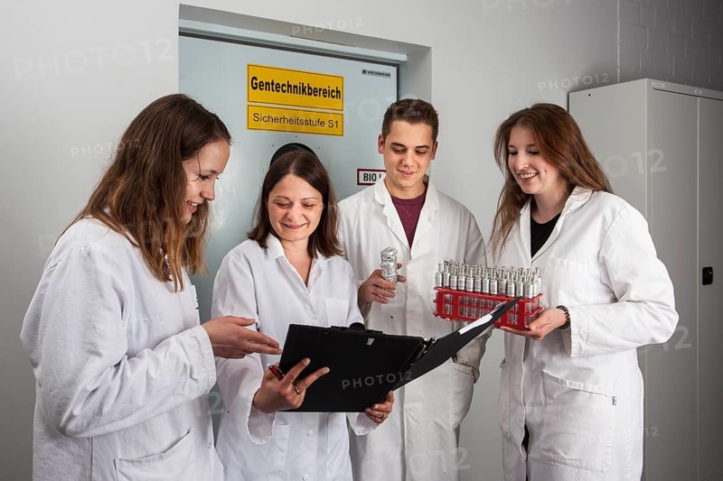 Scientist in the field of genetic engineering in the Faculty of Biology at the University of Duisburg-Essen