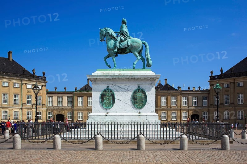 Equestrian statue of Frederik V