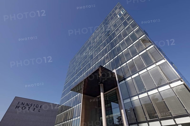 Avant-garde office building Cubus and Hotel Innside