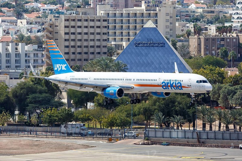 An Arkia Boeing 757-300 aircraft with registration number 4X-BAU lands at Eilat Airport