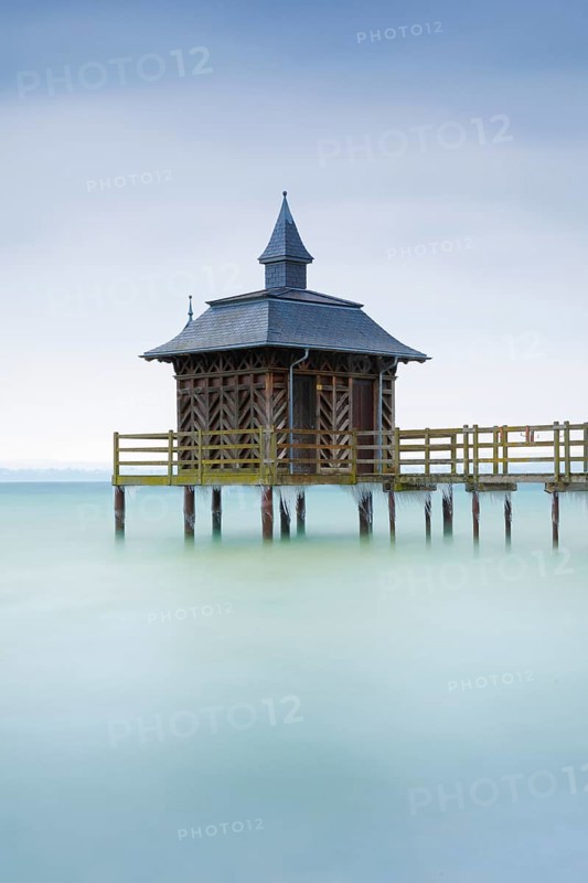 Iced bathhouse
