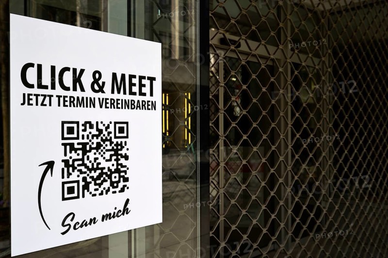 Click & Meet Shopping with QR code