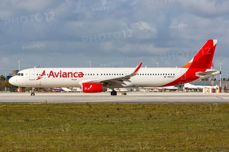 An Airbus A321 aircraft of Avianca with the registration N693AV at Miami airport