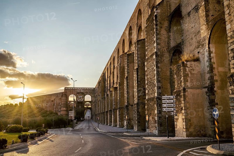 Amoreira Aqueduct has 843 arches