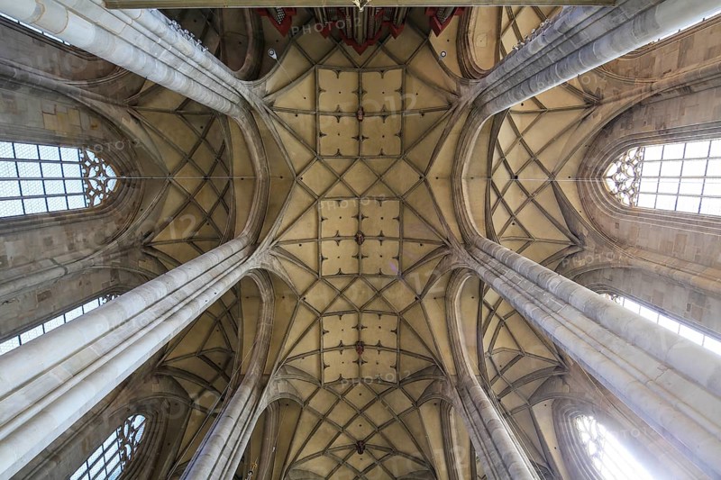 Vault nave