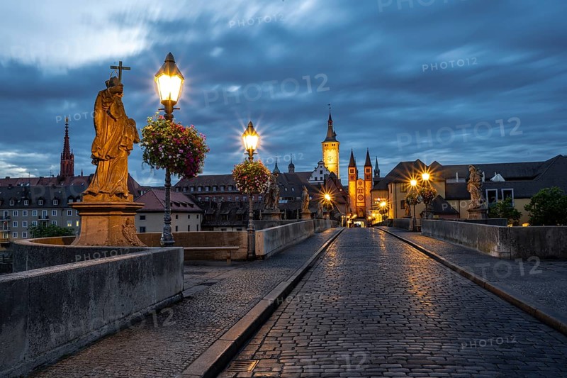 Old bridge over the river Main at dawn