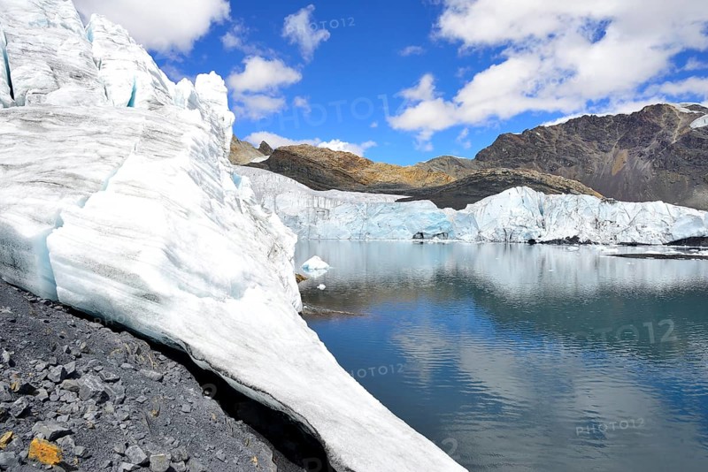 Glacier Pastoruri reflected in the lake