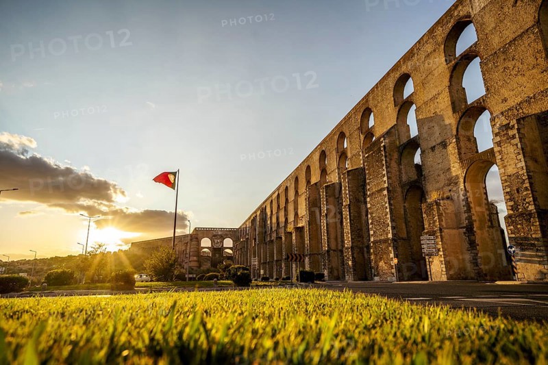 Amoreira Aqueduct has 843 arches