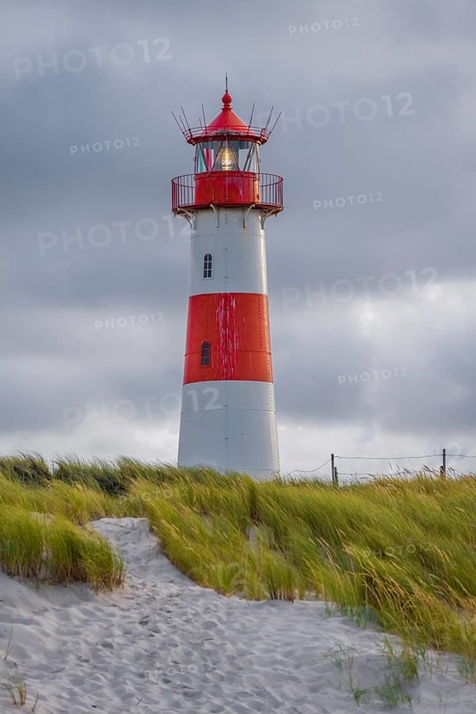 Red-white lighthouse List-Ost in the dunes