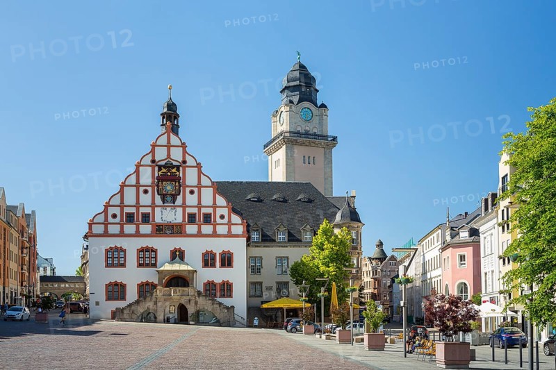 Striking gable of the Old Town Hall and tower of the New Town Hall