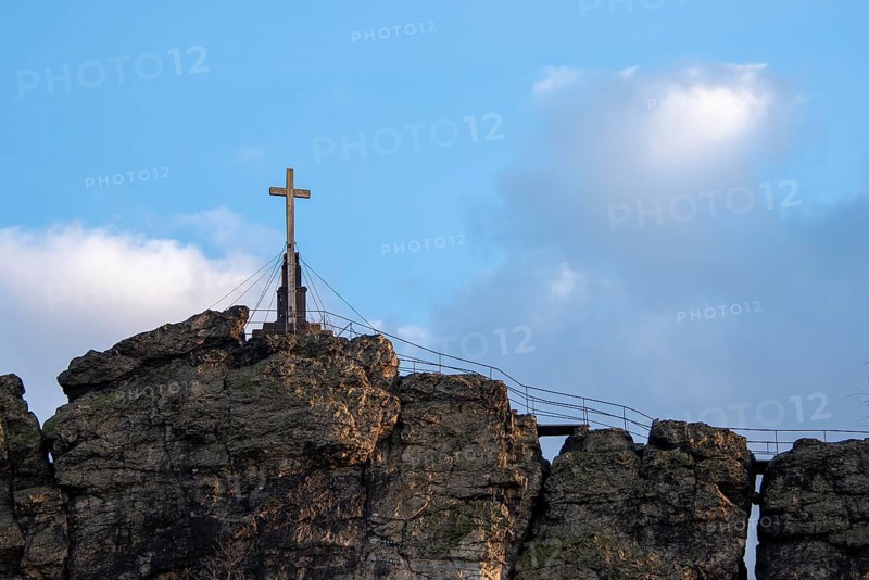 Summit cross