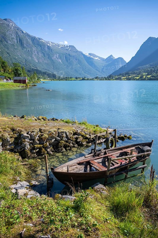 Rowing boat at lake Oldevatnet with Bergen