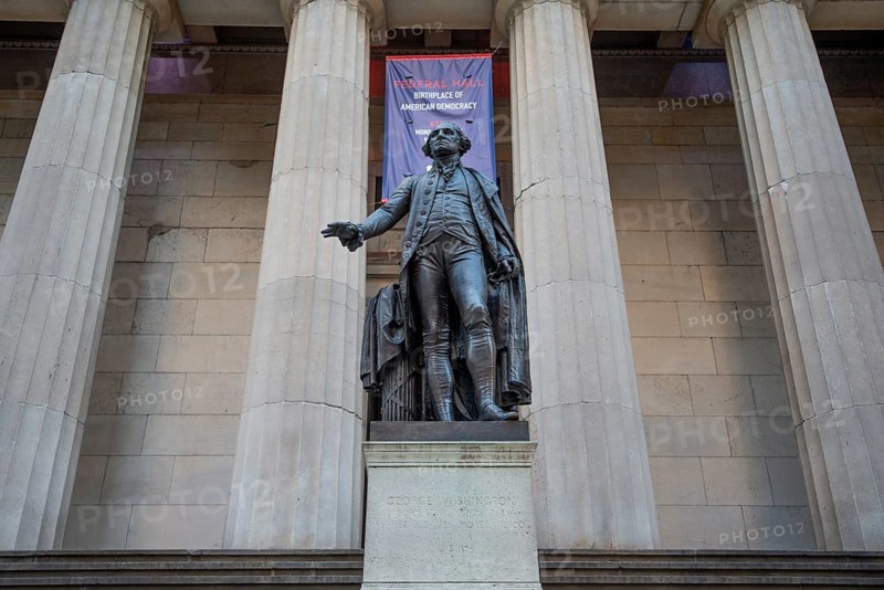 George-Washington-Denkmal vor der Federal Hall in der Wall Street
