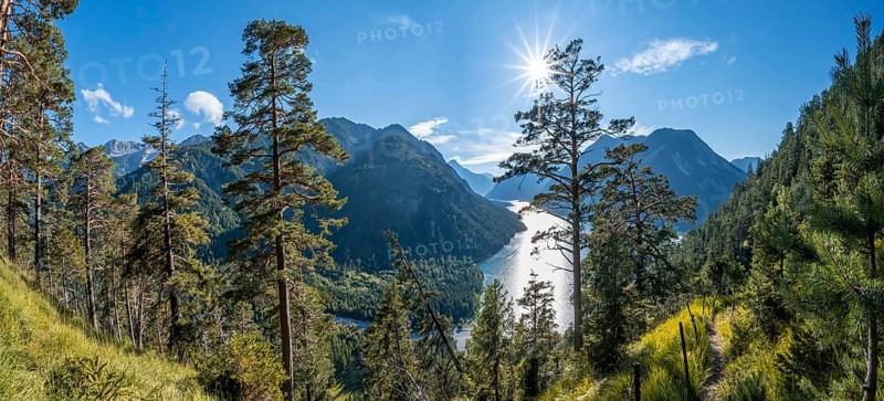 Hiking trail to Schoenjoechl