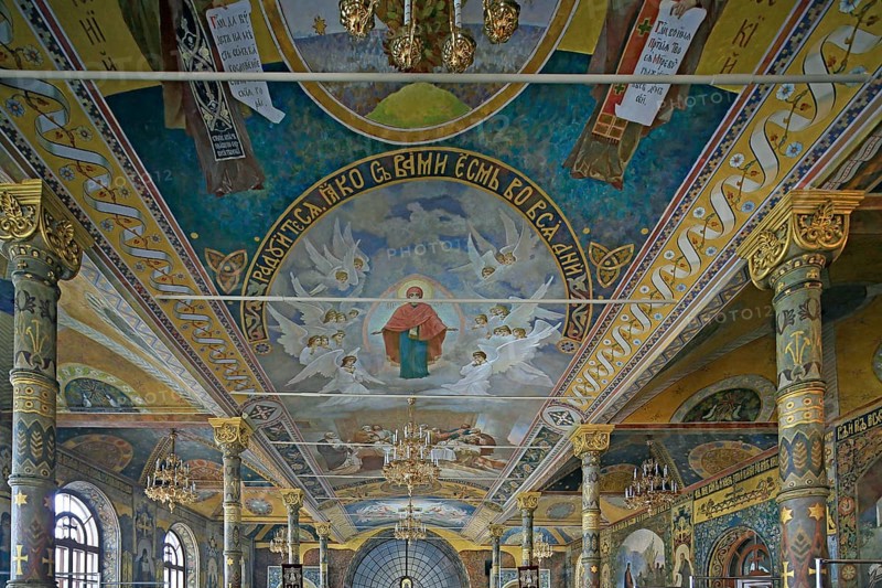 Ceiling frescoes in the refectory