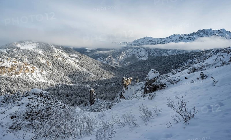 View over snowy valley towards Reintal