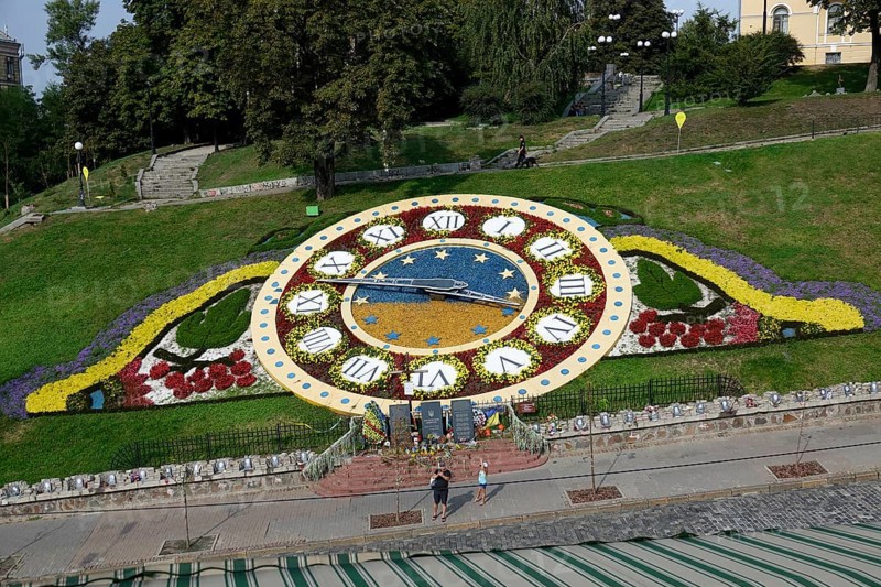 Flower Clock and Memorial to the Fatalities of the Revolution of Dignity