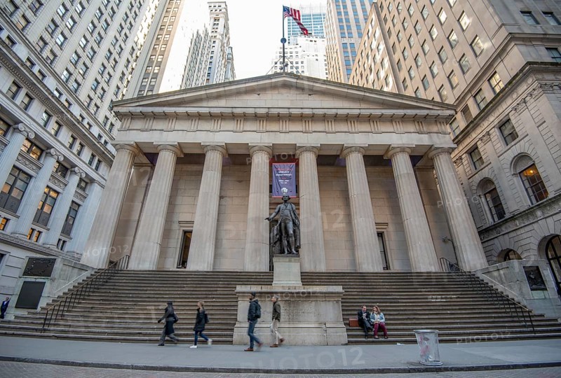 Federal Hall mit George-Washington-Denkmal in der Wall Street