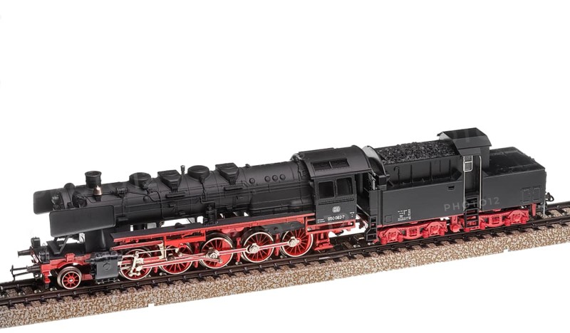 Maerklin H0 Freight train with steam locomotive