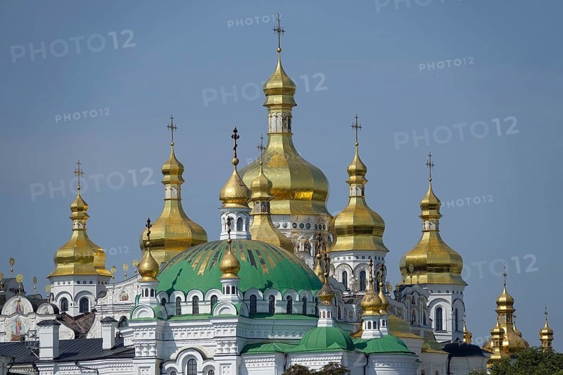 Golden domes of Assumption Cathedral and Refectory Church