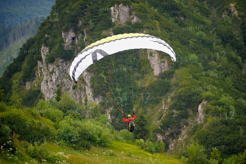 Paraglider on the Hochfelln