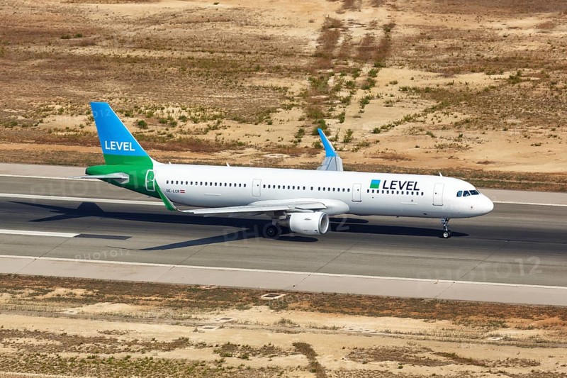 A Level Airbus A321 with the registration OE-LCR takes off from the airport in Palma de Majorca