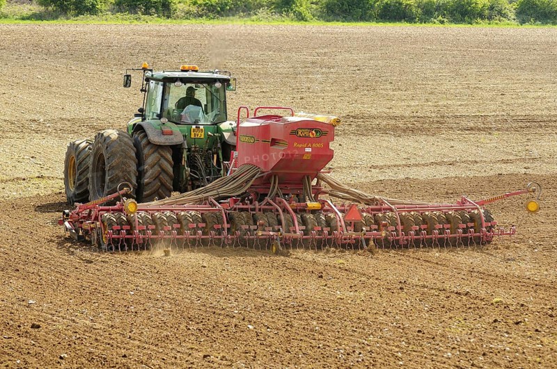 John Deere tractor with Vaderstad Rapid seed drill