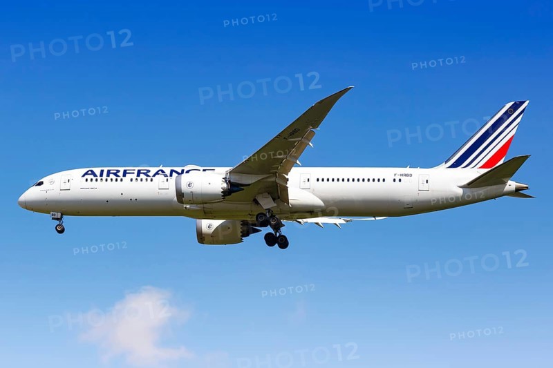 An Air France Boeing 787-9 Dreamliner with registration F-HRBD lands at Charles de Gaulle