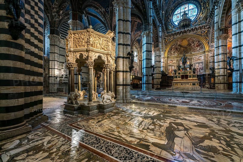 Choir with marble pulpit