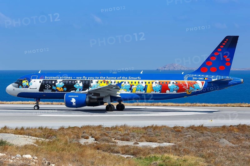 An Airbus A320 aircraft of Brussels Airlines with the registration number OO-SND with the special livery The Smurfs at Heraklion Airport