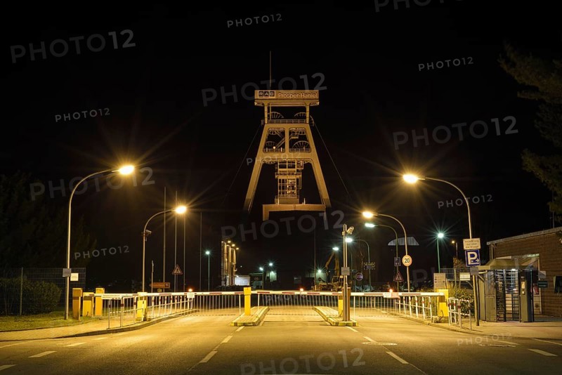 Prosper-Haniel colliery at night