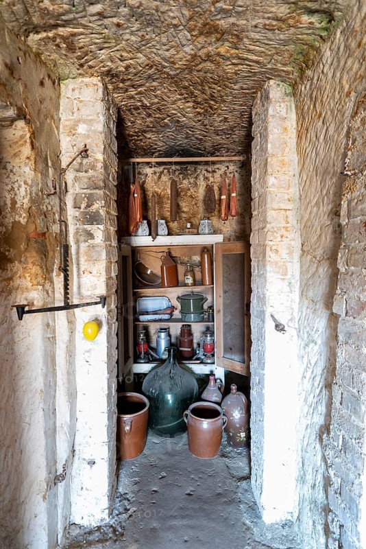 Cave dwelling with pantry