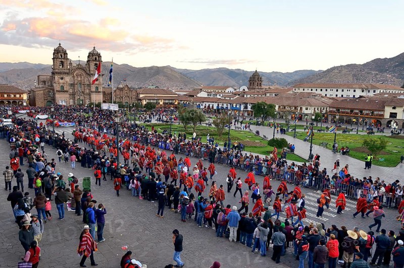 Parade around the Plazade Armas on the eve of Inti Raymi