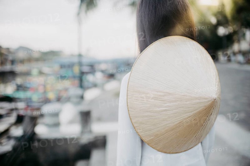 Vietnamese woman in Hoi An