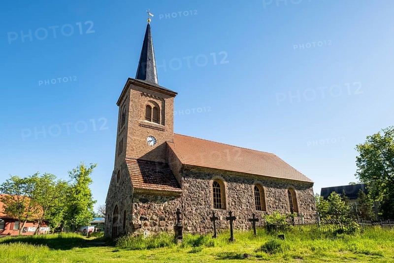 Juehnsdorf village church