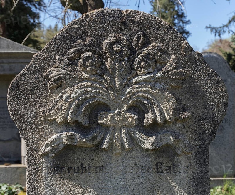 Rose relief on a Jewish gravestone