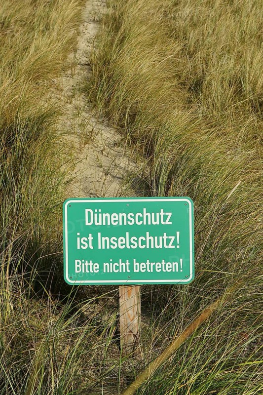 Sign dune protection is island protection at Kniepsand