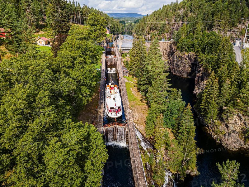 Aerial of a tourist boat in the Vrangfoss lock
