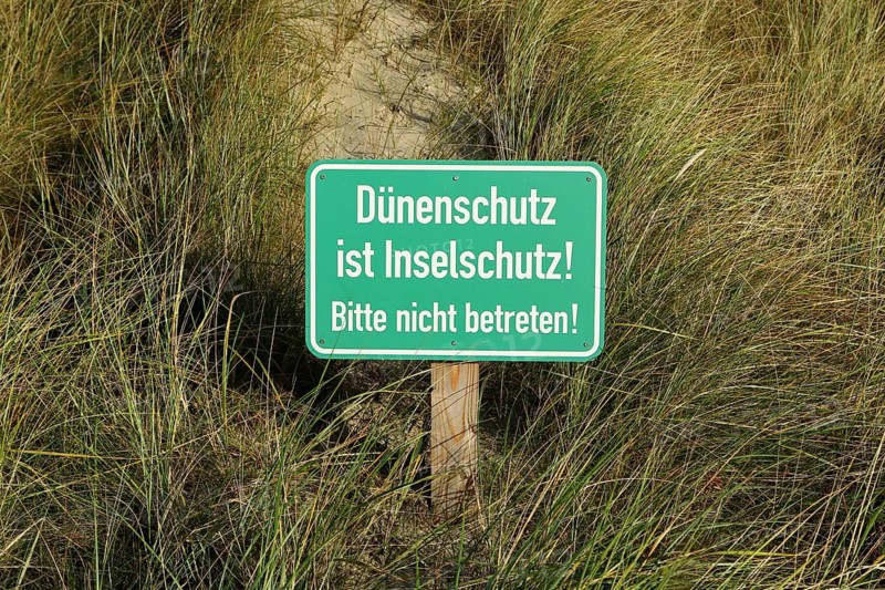 Sign dune protection is island protection at Kniepsand