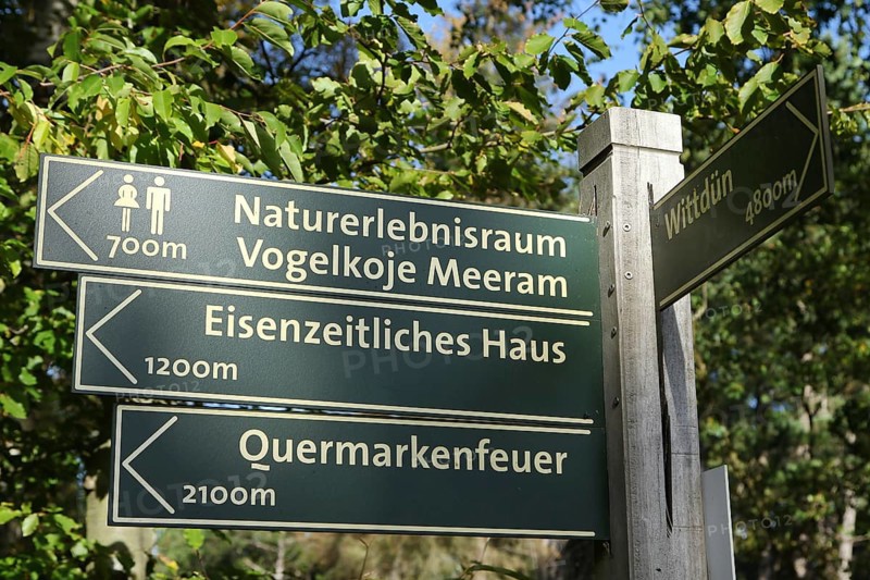 Signpost in the direction of Vogelkoje Meeram