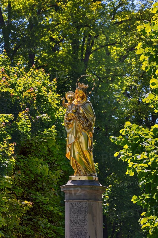 Figure of the Virgin Mary