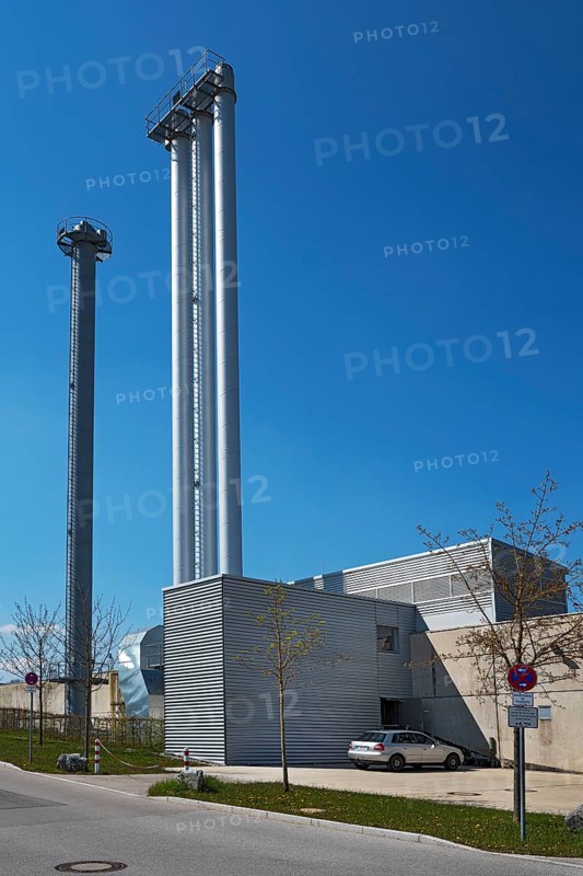 Plant for district heating and steam supply