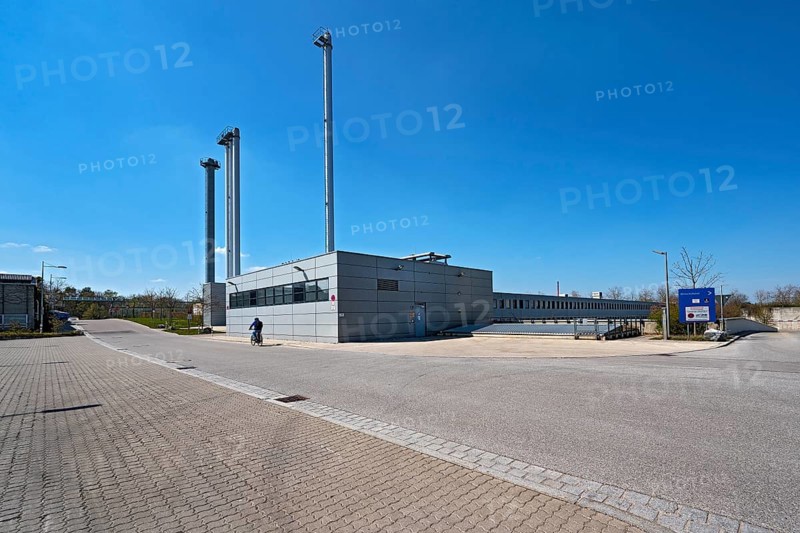 Plant for district heating and steam supply