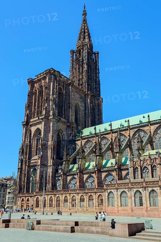 Place de la Cathedrale and Minster Notre Dame