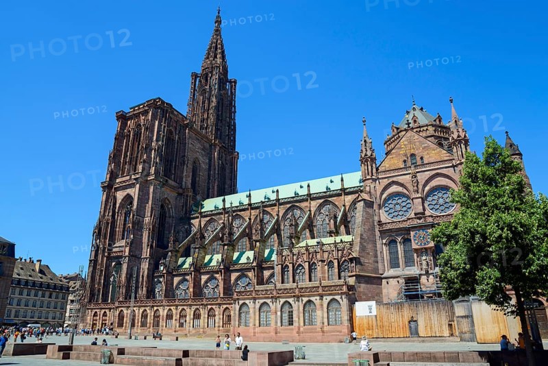 Place de la Cathedrale and Minster Notre Dame